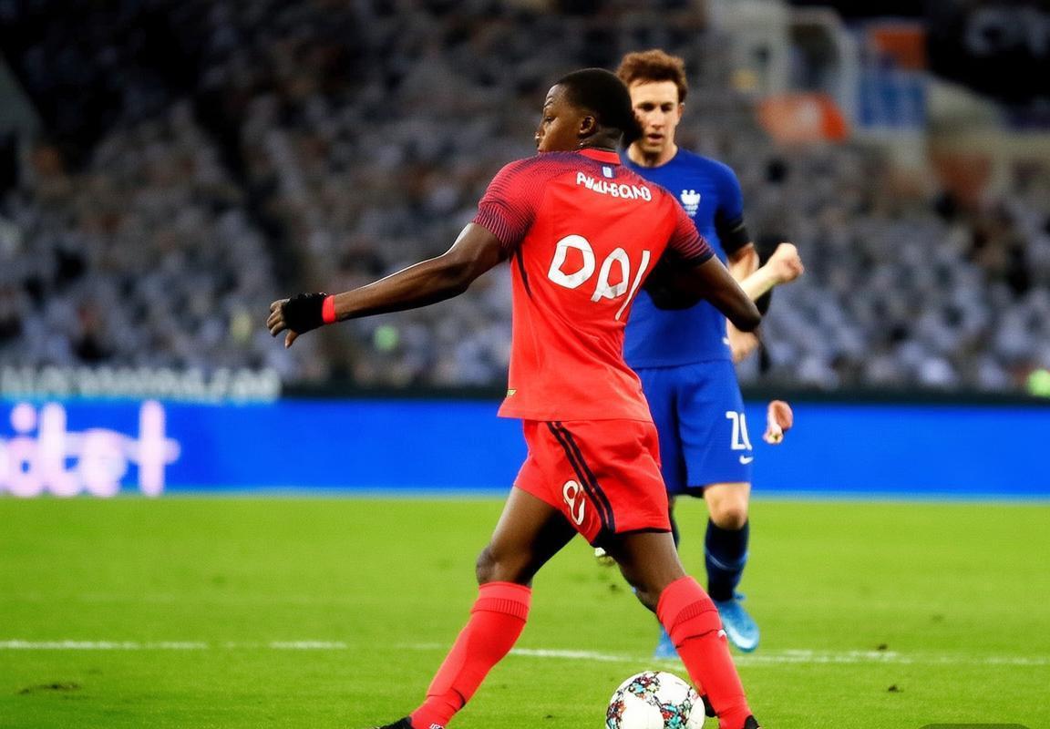 欧冠射手榜：姆巴佩9球领跑，哈兰德凯恩小组赛哑火