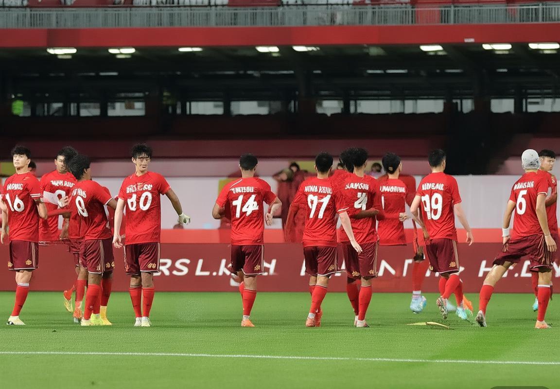 巴塞罗那俱乐部暂缓迪卡·梅姆案件，更衣室专注关键赛事备战欧冠四分之一决赛